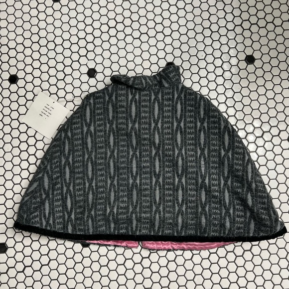 Nwt Trish scully child cape size large - Picture 3 of 7